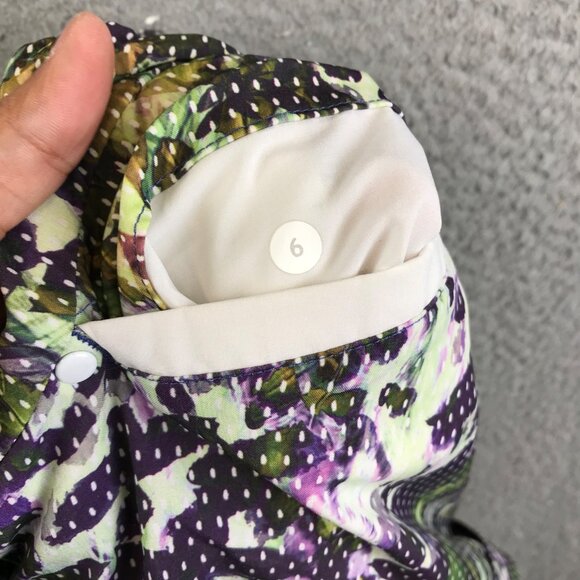 Lululemon Women Size 6‎ Spring Break Away Polka Dot Printed Cuffed Shorts - Picture 9 of 10